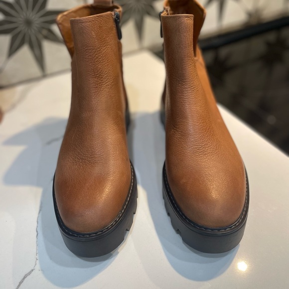 NWOB Franco Sarto Billie Platform Booties, Size 9.5M - Picture 3 of 8